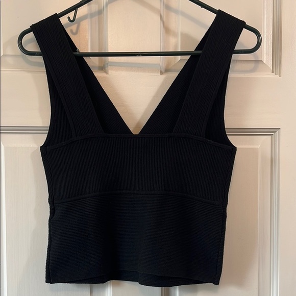 NWOT Banana Republic Ribbed Fitted Crop Tank Top with Double V Neck - Size Small - Picture 5 of 10